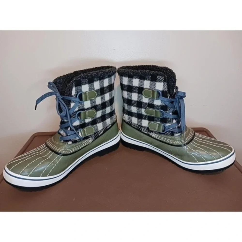 Gorpcore Granola Plaid Green Black‎ Ankle snow rain boots 7 booties